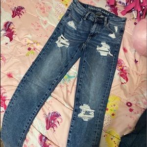 American Eagle stretch Tomgirl Jeans
